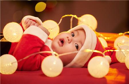 如何根据宋词起名女孩名字